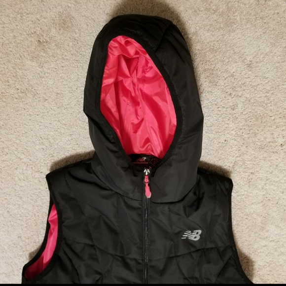 New Balance Puffer Quilt Tech Vest - Picture 4 of 10